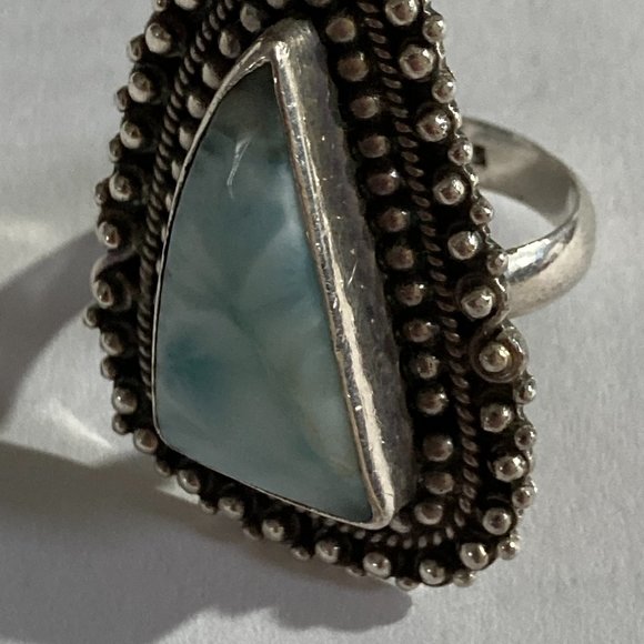 Beautiful large triangular larimar stone in sterling silver setting - Picture 2 of 6